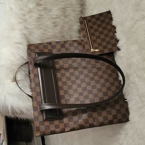 Authentic LV Damier Ebene Clifton